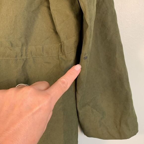 Iris olive green fall lightweight hooded jacket woman’s size large - Picture 8 of 9